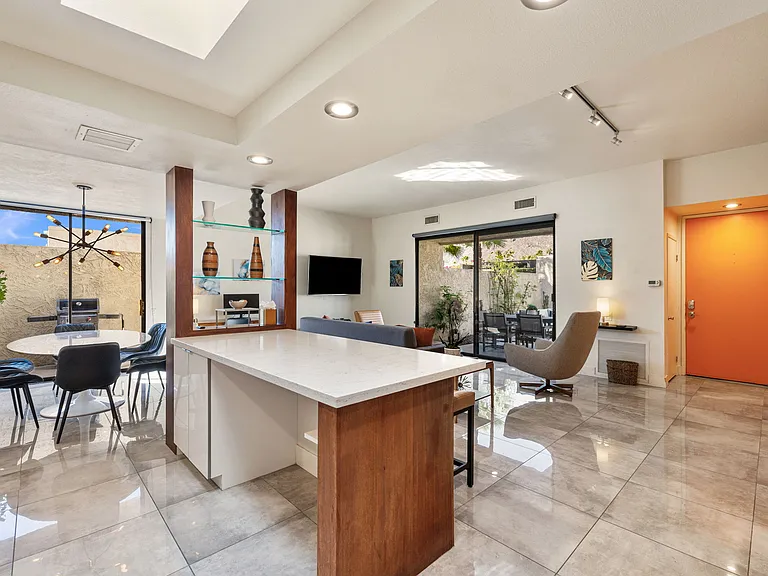427 N Calle Rolph — Photo 14