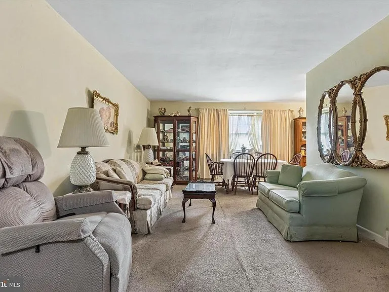 621 Hamilton St — Photo 6