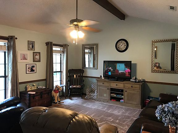 5th image of 1417 Camellia Way
