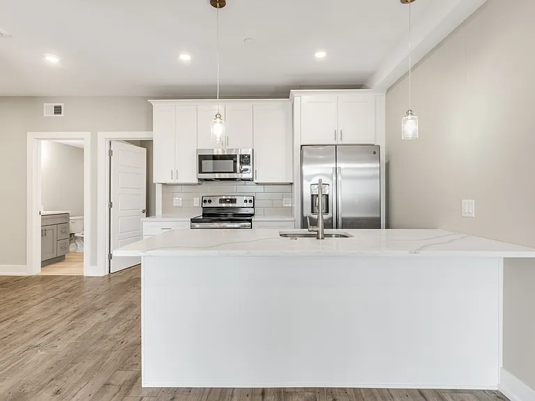 2209 N Broad St — Photo 5