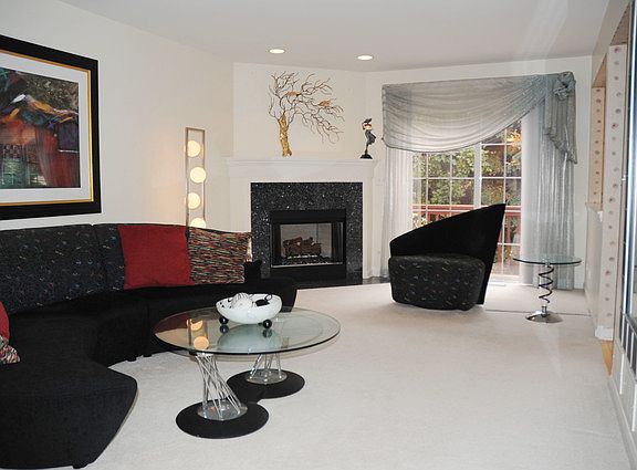 2nd image of 1743 W Ethans Glen Dr
