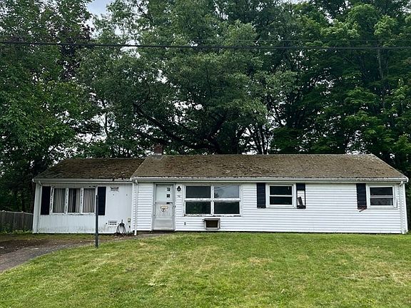 2nd image of 36 Simpson Dr