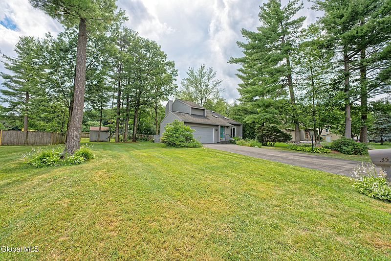 2nd image of 35 Warwick Way