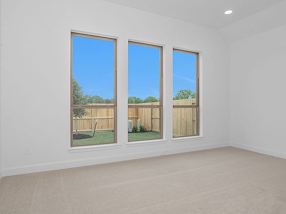 4th image of 19227 Satsuma Ridge Dr