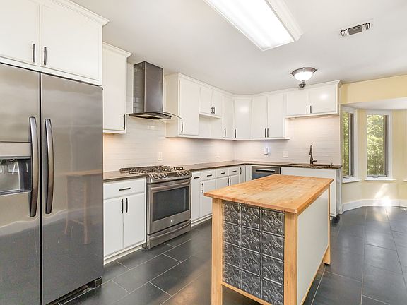 2nd image of 2308 Westwood Dr