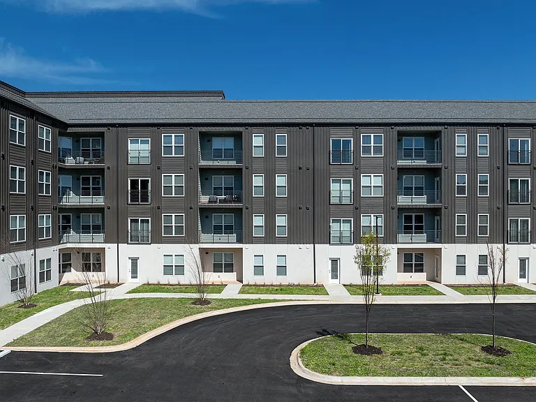 The Grafton Apartment Homes — Photo 14