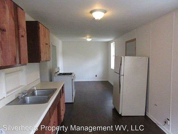 2nd image of 1027.5 Lynn St