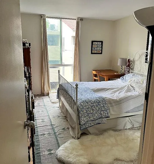 1885 Veteran Ave #305 — Photo 3