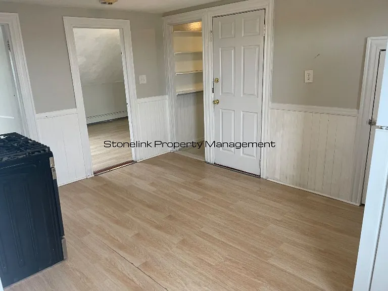 49 Commodore St — Photo 4