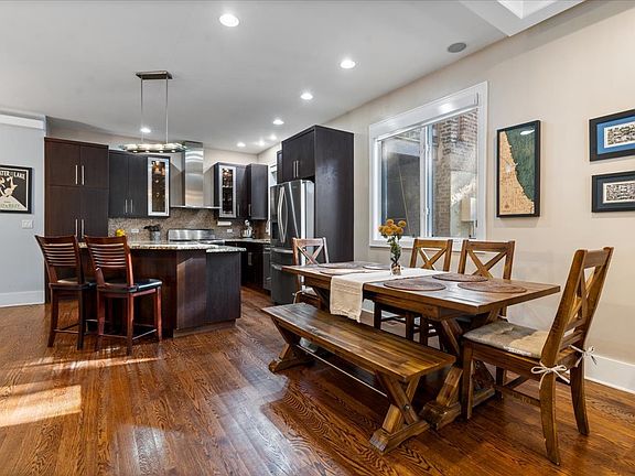 5th image of 2455 W Walton St #1