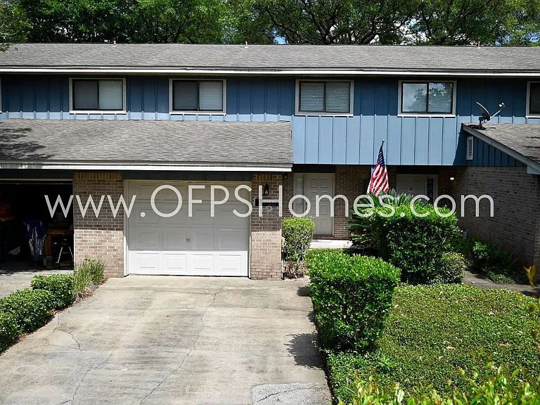 1755 Union Ave — Photo 4