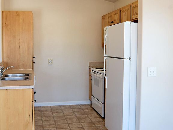3rd image of 117 Clubhouse Cir APT 101