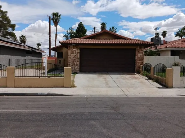 1732 Yellow Rose St, Las Vegas, NV 89108