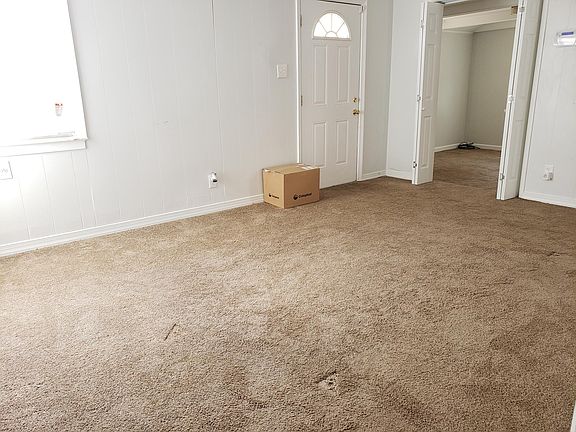 4th image of 808 Jewell Ave