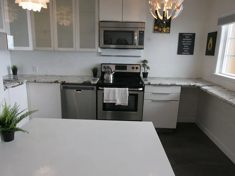 35 Clubhouse Ave #F — Photo 10
