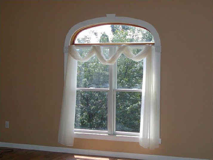 2nd image of 4400 Grove Ave