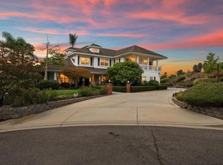 205 White Horse Ln, Fallbrook, CA 92028