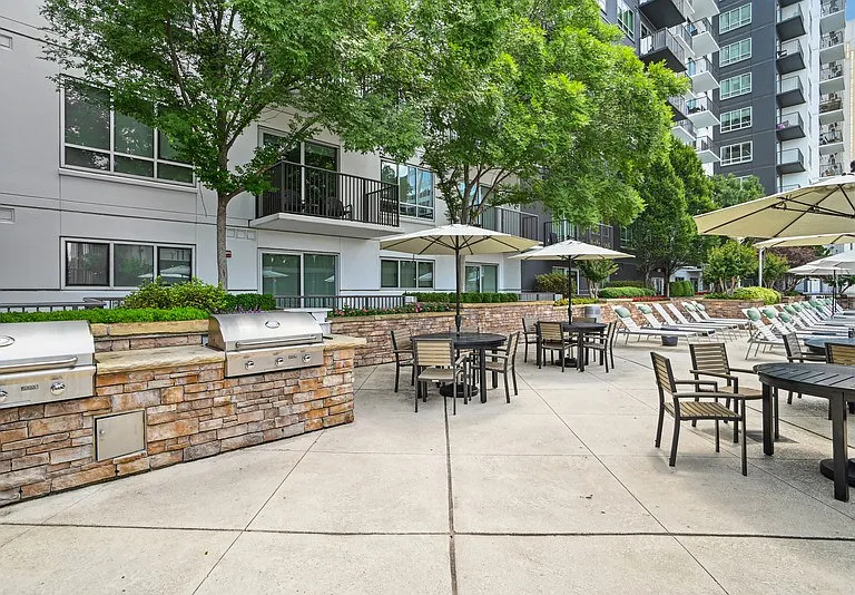 Bell Uptown Charlotte — Photo 29