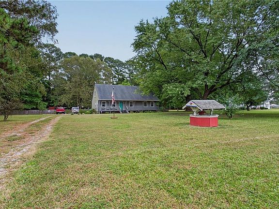 3rd image of 600 Milford Ln