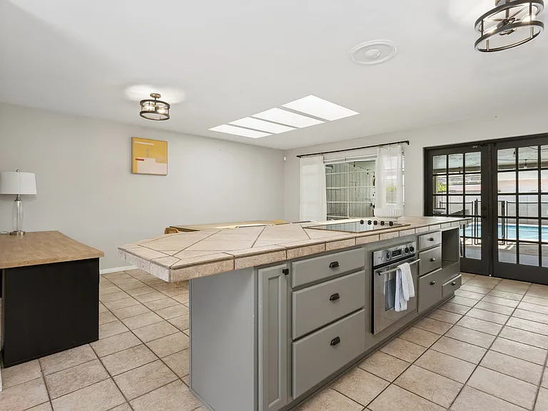2356 N 85th Pl — Photo 12