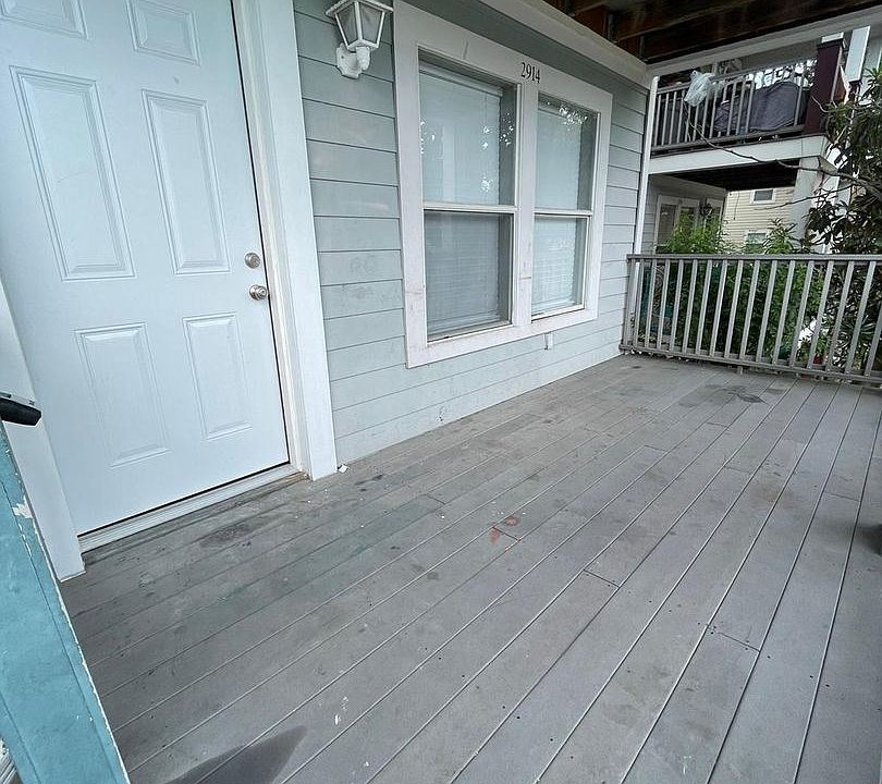 2nd image of 2914 E Columbus Dr #11354151