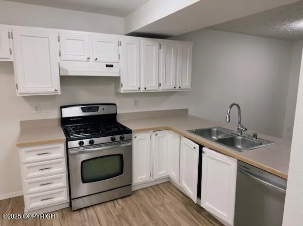 9665 Victor Rd #7B, Anchorage, AK 99515