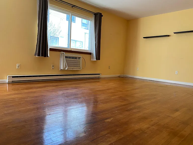 10 Hoover Ave #2 — Photo 3