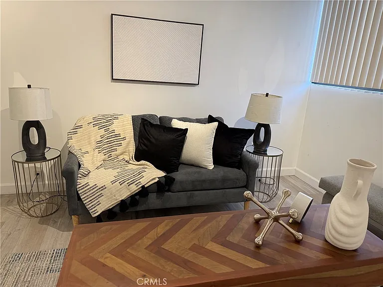 10535 Wilshire Blvd #612 — Photo 14