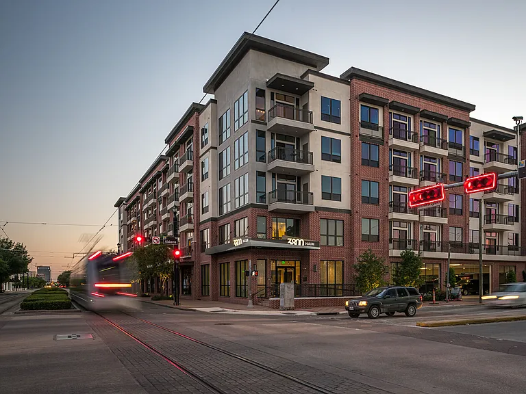 3800 Main — Photo 43