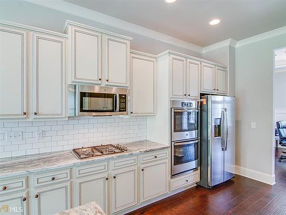 5th image of 304 Onyx Dr