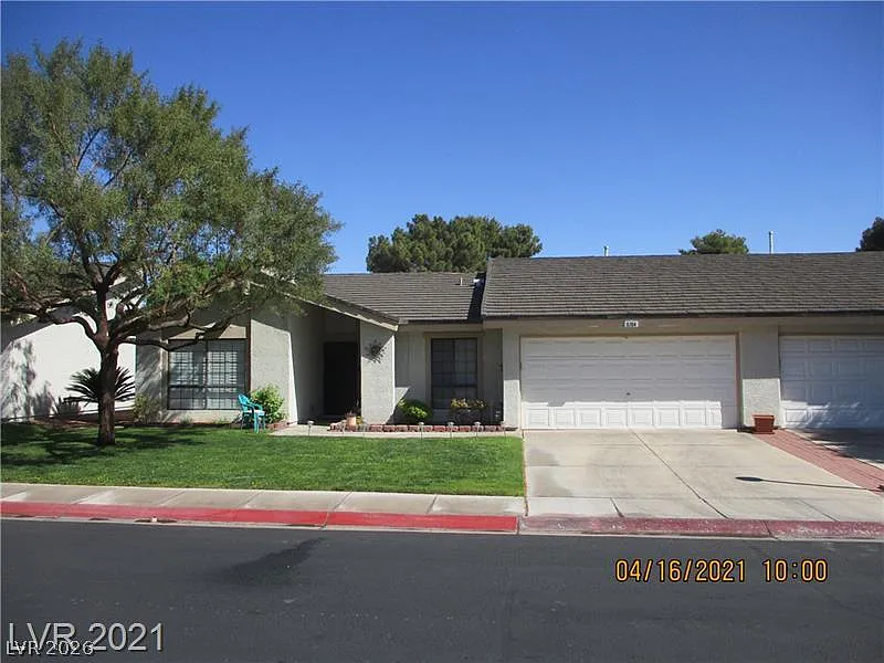 3 bed, 2.0 bath, 1456 sqft, $1,995 — Photo 1