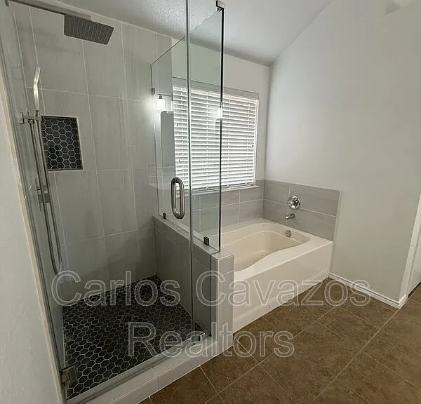 12462 Ridgetop Cir — Photo 21