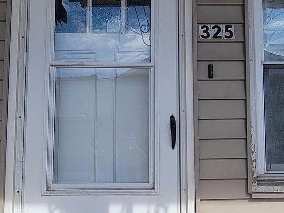 2nd image of 325 E Market St