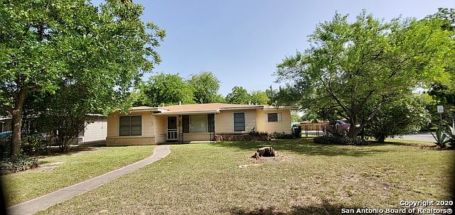 1st image of 474 Dresden Dr
