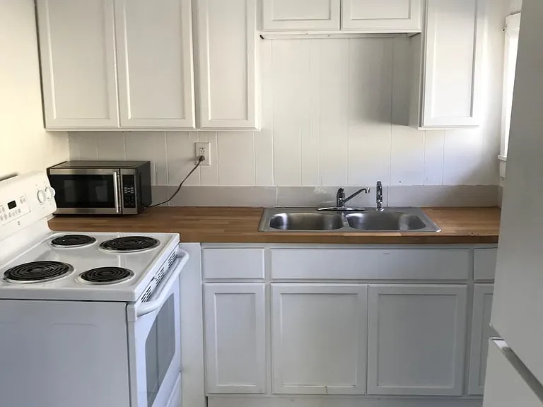117 Annie St #B — Photo 4