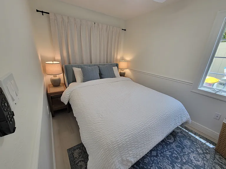 323 Madison Dr — Photo 16