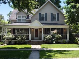 111 S Sleight St, Naperville, IL 60540