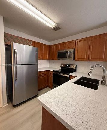 5th image of 11539 NW 60th Ter