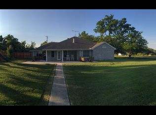 949 Fox Ln, Azle, TX 76020