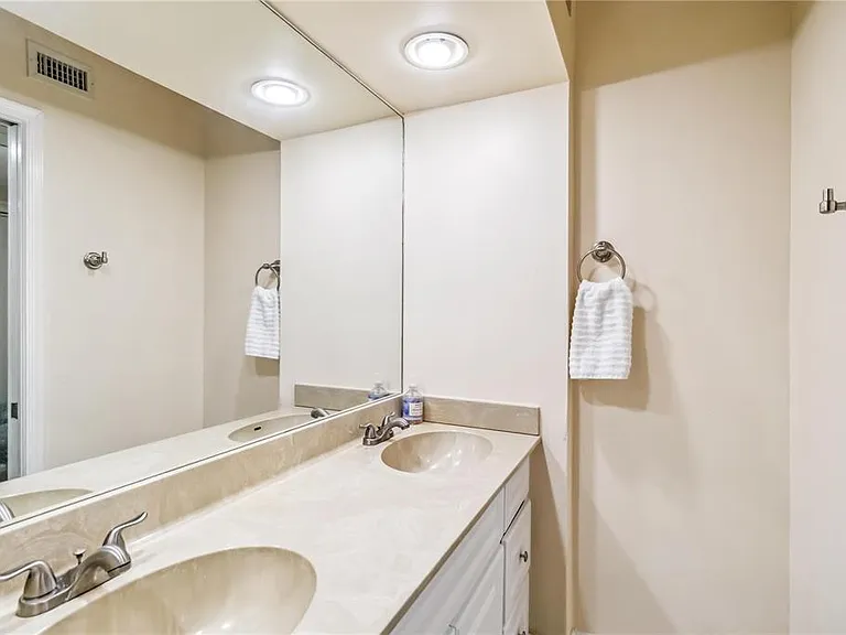 5734 Ashton Lake Dr #7 — Photo 18