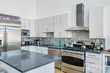 Rented by (Legacy) Elegran