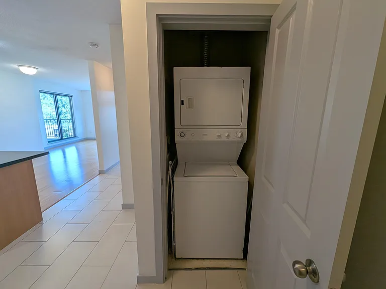 511 Rochester Ave #1204 — Photo 24