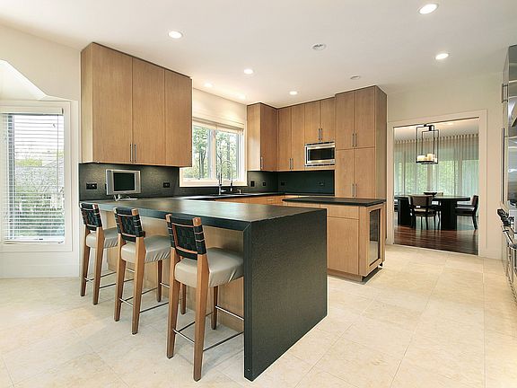 Gourmet Kitchen 