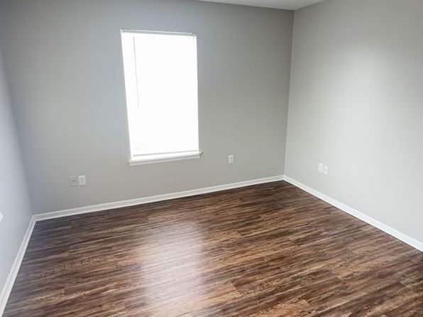 340 E Rock Road Ct #8