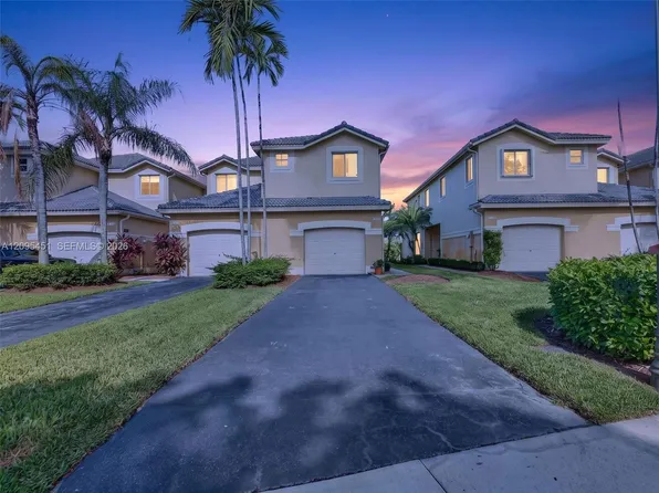 2475 W Cordoba Bnd, Fort Lauderdale, FL 33327