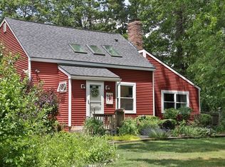 35 Phelps St, Easthampton, MA 01027