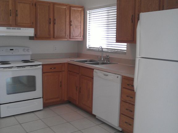3rd image of 3156 Burlington Dr