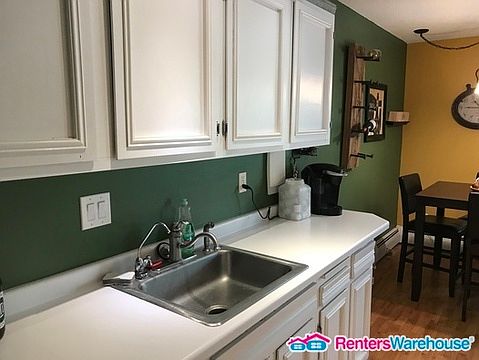 3rd image of 936 Westbrooke Way APT 8