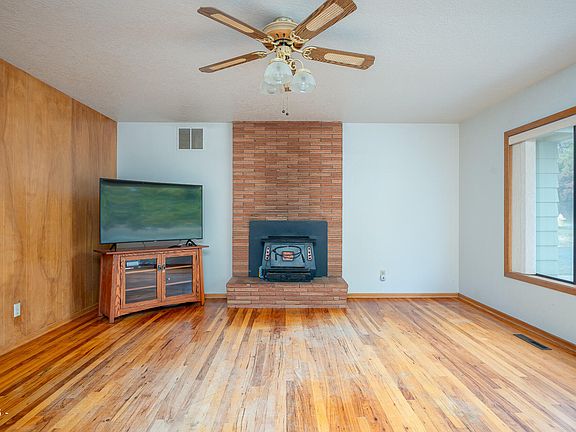 4th image of 34970 Sykes Rd