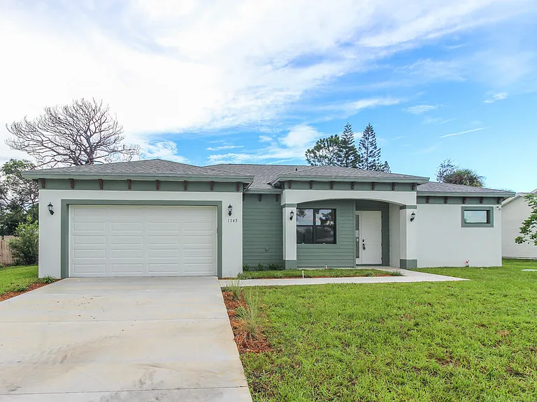 1143 SW Estaugh Ave — Photo 9